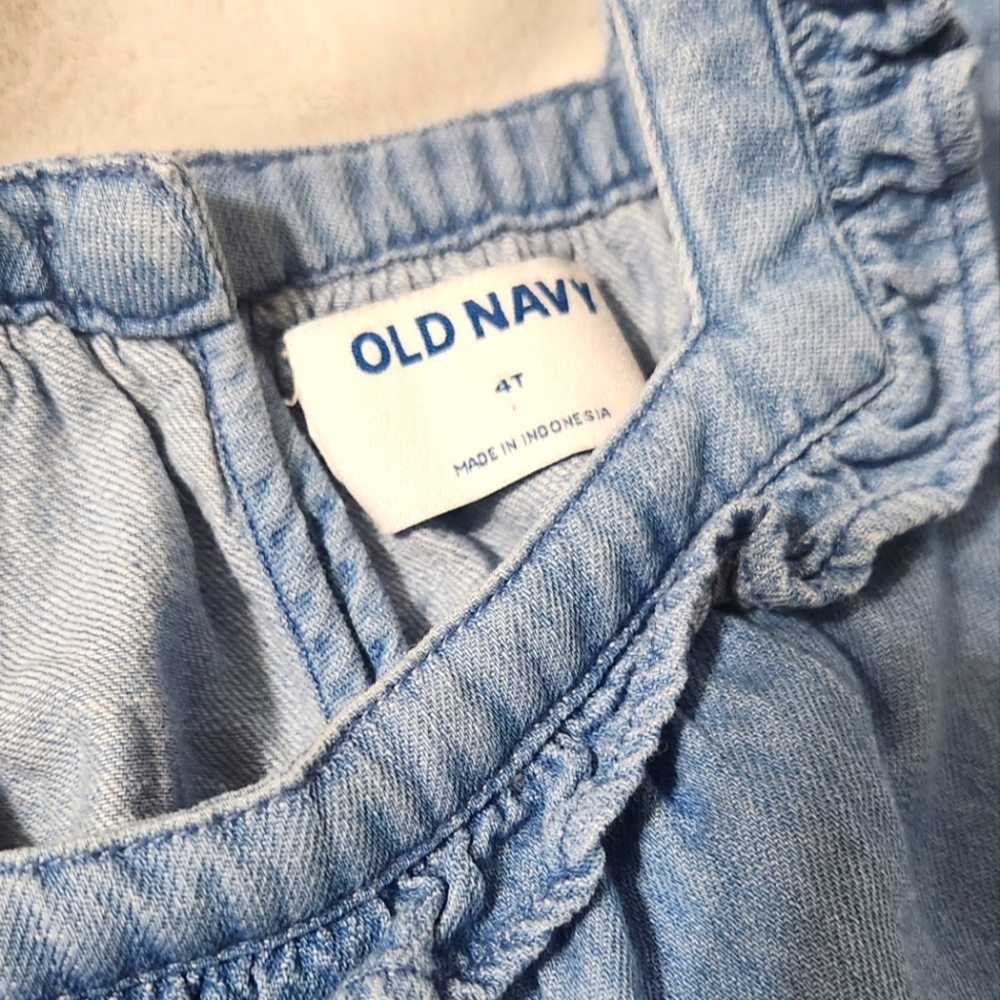 4T short sleeve shirts - old Navy and Oshkosh - Picture 3 of 3